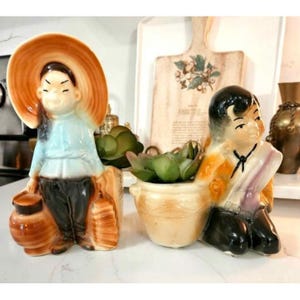 Vintage Royal Copley asiatisk figurativ porslinsplanter par