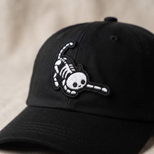 Skeleton Cat Embroidered Patch: Spooky Halloween Iron On