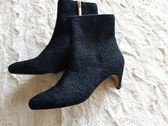 Nanette Lepore black boots / floral tapestry booti