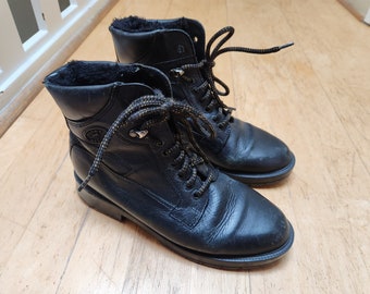 black leather lace up boots / Husky Design / 9