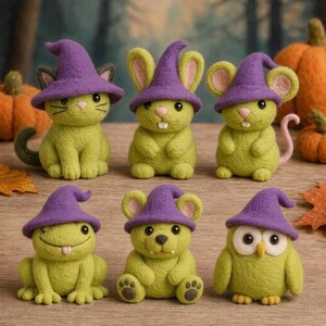 Needle Felt Alien Creatures, Witch Hat Halloween Fantasy Figures, Cute Green Monsters, Handmade Spooky Decor Gift for Collectors