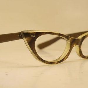 Vintage Cat Eye Glasses Brown 1960s vintage frames Cool Ray