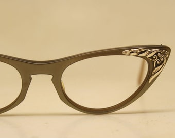 Vintage Cat Eye Glasses Aluminum U/Z Gray Silver 1960s vintage frames