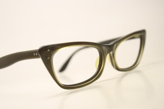 Brown Pointy Cat Eye Glasses vintage Eyewear Retr… - image 1