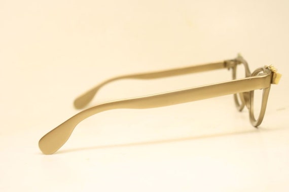 Unused Tura Brown Pearl Cat Eye Eyeglasses Vintag… - image 5