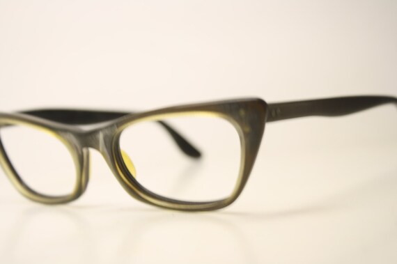 Brown Pointy Cat Eye Glasses vintage Eyewear Retr… - image 3