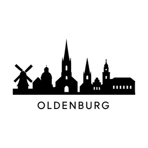 Op de afbeelding: Een zwarte silhouetafbeelding van de skyline van Oldenburg met een windmolen, kerktorens en diverse gebouwen. Het woord OLDENBURG is in een strak, schreefloos lettertype in zwarte hoofdletters onder de skyline-illustratie weergegeven.