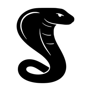 以下が含まれることがあります： フードを広げた防御姿勢のコブラを描いた、黒一色のグラフィックイラスト。鋭い目を持つ様式化された頭部と、基部でとぐろを巻く曲線的な胴体が特徴で、無地の白い背景に配置されています。