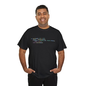 Puede incluir: Una camiseta negra de manga corta con un fragmento de código informático multicolor impreso en el pecho. El texto dice: def query(domain: str) -> str: category = classify(domain) if category in {Category.ADS, Category.TRACKING}: return '0.0.0.0' return resolve(domain)