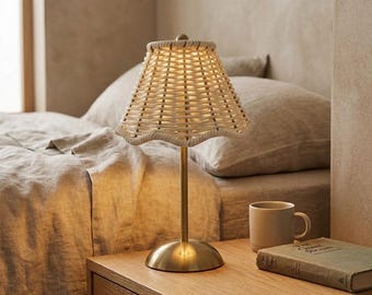Lámpara de mesa inalámbrica de ratán: Lámpara de mesilla de noche tejida recargable (Decoración estilo granja bohemia)