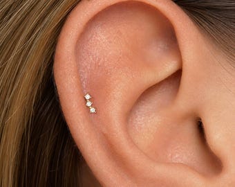 Labret à trois zirconiums cubiques, boucle d'oreille plate sans filetage, calibre 16, piercing tragus, piercing hélix, piercing cartilage