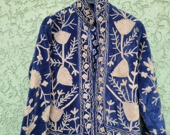 Kungsblå sammetskavaj, blombroderi, indisk etnisk stil, bohemisk festklädsel