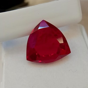 Pigeon Red Ruby Natural 8-10 Ct Excellent Trillion Natural Loose Certified Gemstone Top Quality For Use Jewerly Makings Gemstone JM219