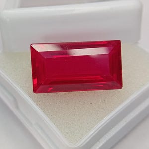 Stunning Red Ruby Gemstone 12-14 Ct Mogok Natural Baguette Cut Rare Certified Jewelry Earing Making High Quality Ruby Best Sale Going on