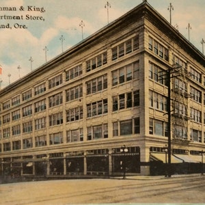 Antique 1913 Portland Oregon Postcard of Olds Worthman & King Building image 1