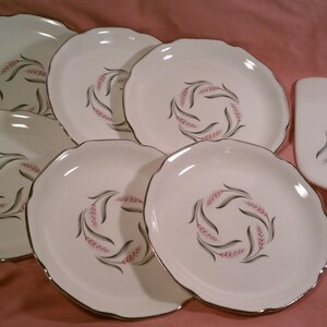 FREE SHIPPING! Vintage 60s Pink Wheat Porcelain Dessert Plates and Server Set