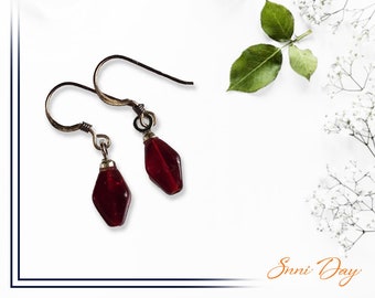 Cordón de vidrio con pendientes de alambre para los oídos