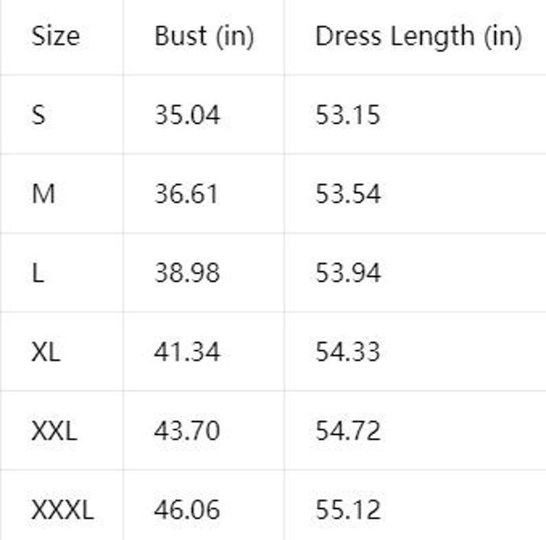 Pu&ograve; includere: Una tabella delle taglie per un abito con colonne etichettate come Size, Bust (in) e Dress Length (in). Le righe elencano le taglie S, M, L, XL, XXL e XXXL con le relative misure in pollici per il busto e la lunghezza dell'abito.