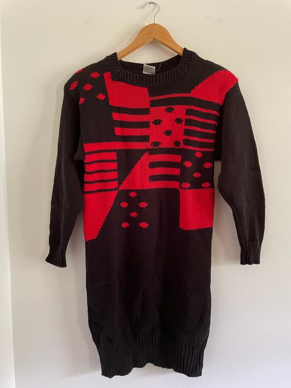 SALE 30% OFF 80's Black and Red Geometric Sweater… - image 4