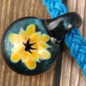 Blown Glass Flower Pendant, Hemp Necklace, Hypoallergenic Jewelry, Hippie Gifts, Flower Girl Gift, Best Friend Gift, Floral Gift for Her image 2