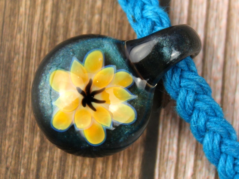 Blown Glass Flower Pendant, Hemp Necklace, Hypoallergenic Jewelry, Hippie Gifts, Flower Girl Gift, Best Friend Gift, Floral Gift for Her image 2