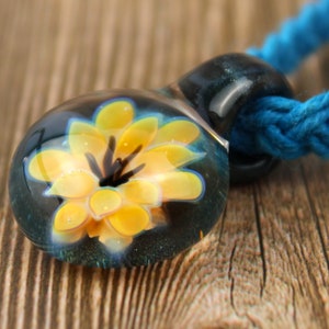 Blown Glass Flower Pendant, Hemp Necklace, Hypoallergenic Jewelry, Hippie Gifts, Flower Girl Gift, Best Friend Gift, Floral Gift for Her image 5