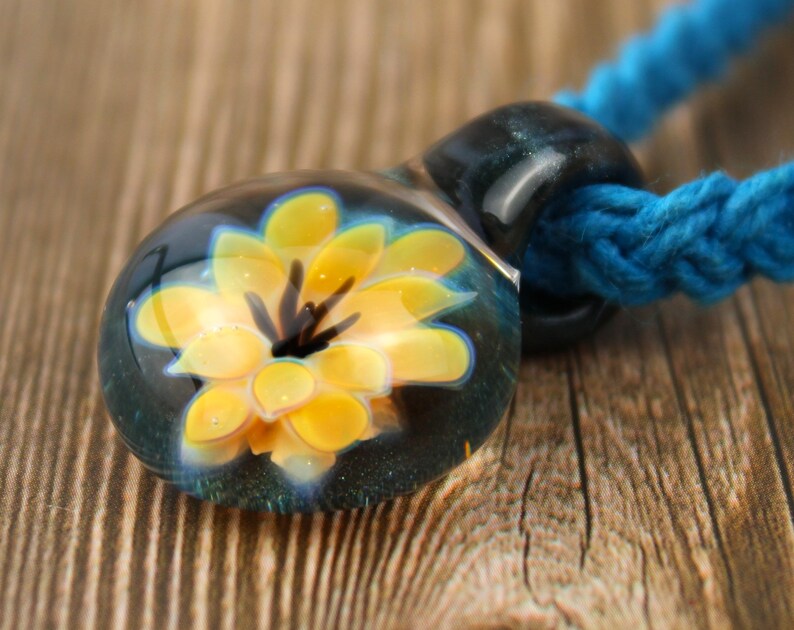 Blown Glass Flower Pendant, Hemp Necklace, Hypoallergenic Jewelry, Hippie Gifts, Flower Girl Gift, Best Friend Gift, Floral Gift for Her image 4