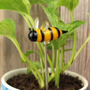 Blown Glass Bumblebee Plant Stake, Bumble Bee Decor, Planter Ornament, House Plant Stakes, Honey Bee Decor, Bumblebee Gift, Plant Lover Gift image 3