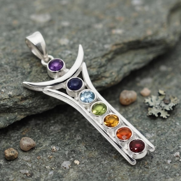 Seven Chakra Crystal Pendant – Multi-Gemstone Spiritual Energy Necklace .