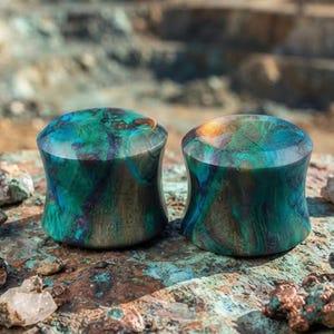 Chrysocolla öronproppar, ädelstenssadelproppar, grön turkos malakitstil mätare, öronsträjare i natursten, kroppssmycken i helande kristaller
