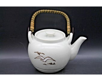 Otagiri Original Japan Hand Crafted Ceramic Teapot Seagulls Wicker Handle