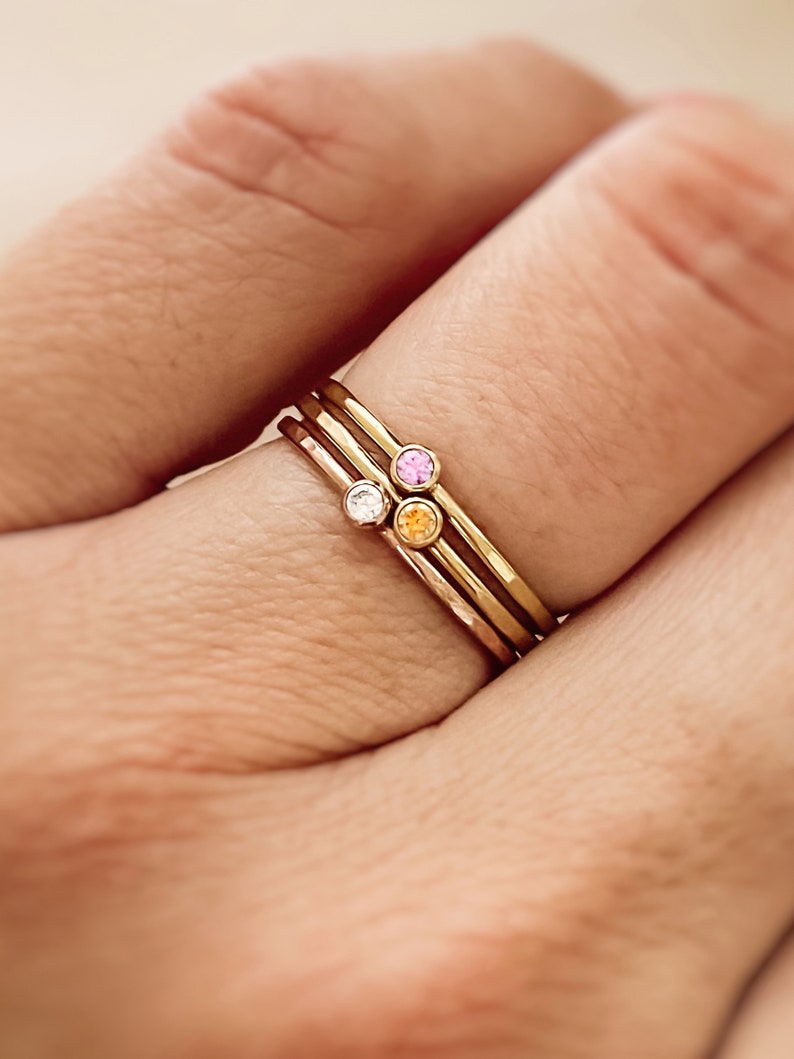 Minimalistische Birthstone Ring 14K Gold Filled, Edelsteen Ring Sterling Zilver, Sierlijke Geboortesteen Ring, Sierlijke Stapelring Goud, 14K Rose Goud afbeelding 1