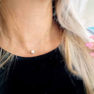 Pearl Necklace, Dainty Freshwater Pearl Necklace, Tiny Pearl Necklace, Pearl Necklace 14K Gold, Bridesmaid Gifts