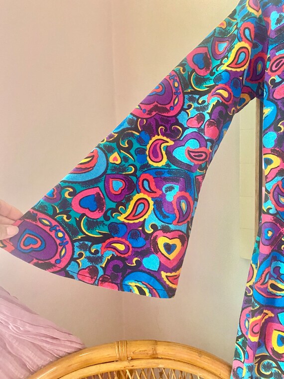 90s does 60s Rainbow Psychedelic Bell Sleeve Hear… - image 5