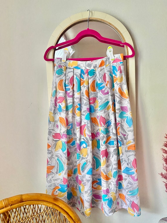 80s 90s Tropical Rainbow Floral A-line Midi Skirt - image 2