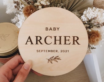 Baby Name Plaque, Pregnancy Announcement, Baby Announcement, Baby Arriving, Baby Shower Gift, Wooden Newborn Announcement, Hello World,