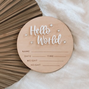 Hello World Sign, Baby Announcement, Hello World Wooden Sign, Baby Announcement Plaque, Newborn Photo Prop, Nursery Decor, Hello World Disc afbeelding 1