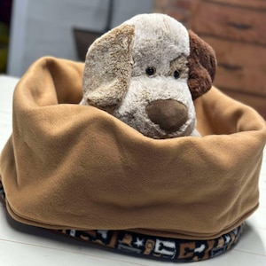 Medium Cozy Sack: Reversible Snuggle Dog Bed