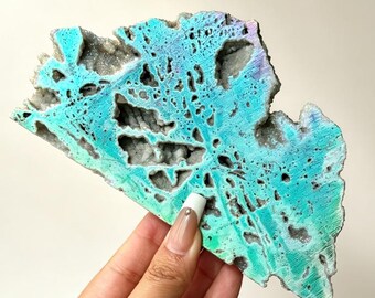 Tranche de sphalérite druzy aura sculptée à la main (800 g et plus), plaque de cristal de quartz, dalle de sphalérite arc-en-ciel, soin Reiki, décoration intérieure, cadeau en cristal énergétique (1 pièce).