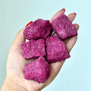 Natural Ruby Raw Stone,Ruby Crystal Specimen,Quartz Crystal Raw Stone,Rough Material,Mineral Specimen,Reiki Healing,Energy Crystal Gifts 1PC