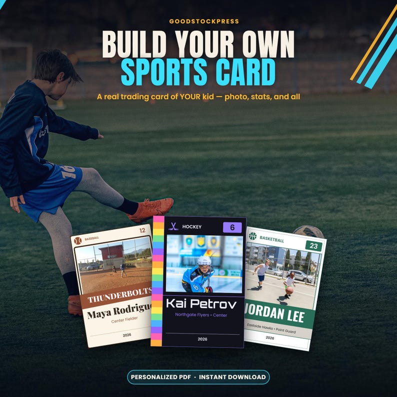 Op de afbeelding: Drie rechthoekige sportruilkaarten met aangepaste foto's, namen en statistieken. De kaarten tonen honkbal-, hockey- en basketbalthema's met tekst waaronder 'BUILD YOUR OWN SPORTS CARD', 'GOODSTOCKPRESS' en 'PERSONALIZED PDF'.