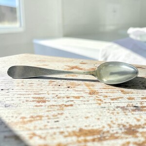 Tidigt 1800-tal 12 Loth Silver Tesked Biedermeier Pointille Graverad 1828 Antik Sked 21g