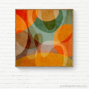 Quadro moderno e colorato in stile Mid-Century, giallo e arancione, con stampa astratta. Disponibile su richiesta anche su tela. Formato quadrato fino a 90 x 90 cm (36x36 pollici).