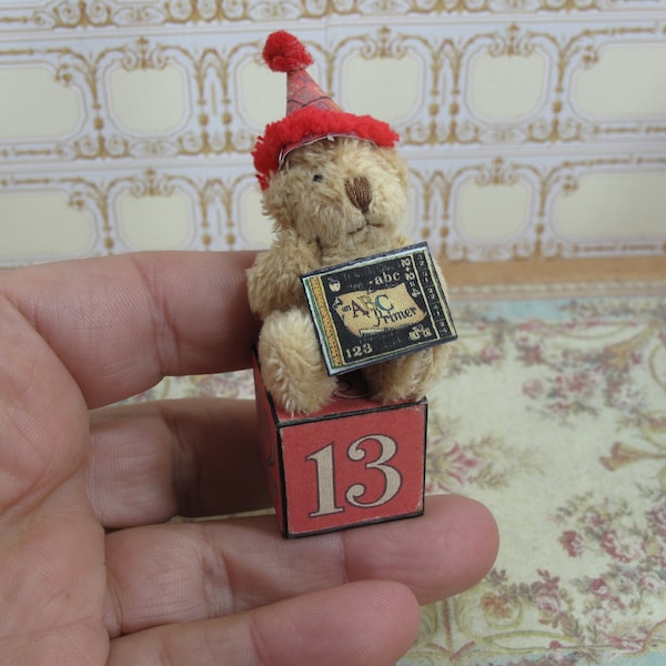 Dollhouse cube teddy bear. Dollhouse Miniature children toys. 1:12 miniature Nursery toys dollhouse. Dollhouses Christmas toys