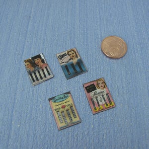 Miniature Dollhouse vintage Hair clip display cards pins hair , shabby chic Dollhouse Miniature Home Decor Accessory. Handmade miniatures