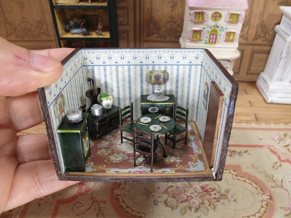Vintage Miniature Dollhouse Furniture 1//4 1:48 Quarter Lot of 5 Sets 1//48 TINY