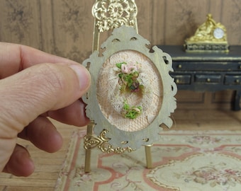Gaël Miniature vintage Miniature romantique dentelle Portraits Couronne encadrée 1:12 Échelle Dollhouse Miniature couronne décoration shabby accessoires