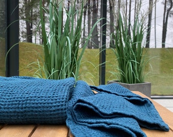 Waffle Weave Linen Bath Towel, Soft Blue, Organic Fabric