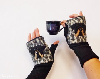 Rottweiler Gift. Dog Walking and Training Fingerless Gloves with Pockets.