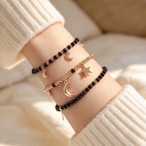 Elegant 3-delat armbandsset i svart och guld med stjärna och måne, Armband som present till henne, Stapelbara armband, Armbandsset med festpresent, Svart klänning